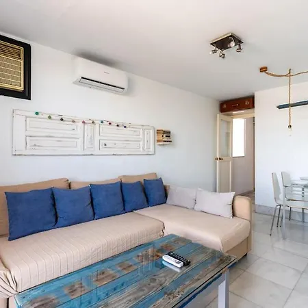 Apartment Atico Con Vistas A La Torre Del Oro Y Catedral By Thegoodtourist