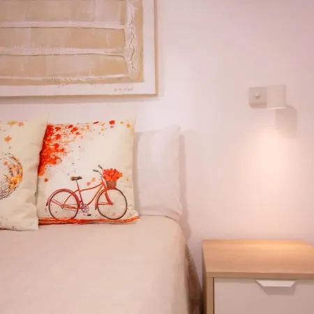 Barrio De Triana - Bidasoa Facil Aparcamiento Apartment Seville