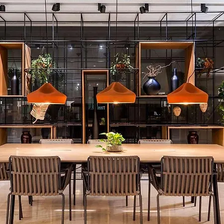 Hotel The Level At Melia