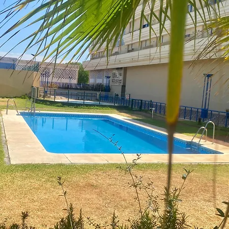 Fibes Con Parking Gratis. Sevilla Este. Siviglia