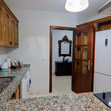 Veronica 6 Free Parking Apartment