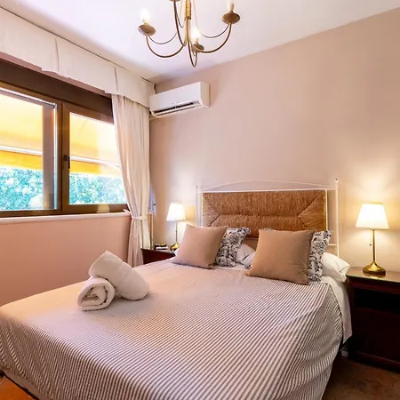 Penthouse!!! Center Of Seville!!! 2 Bedroom + 2 Bath!!! *