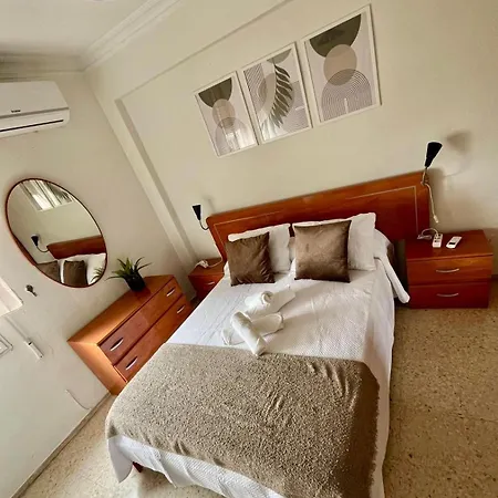 Cozy Next To Center Apartment