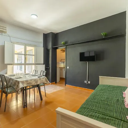 Conde Center Premium Suites, Free Parking Séville