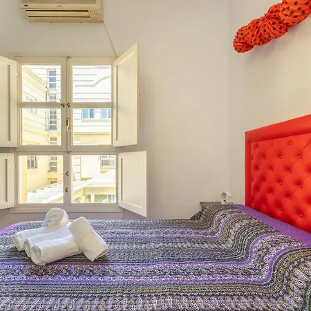 Conde Center Premium Suites, Free Parking Appartement