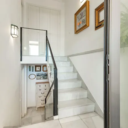 Apartment Charming 2 Bedroom Boutique Triplex With Private Terrace At Center By Cityzen *