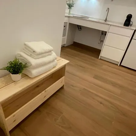 Global Apartment *