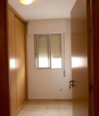 Casa Soleada En Calle Tranquila