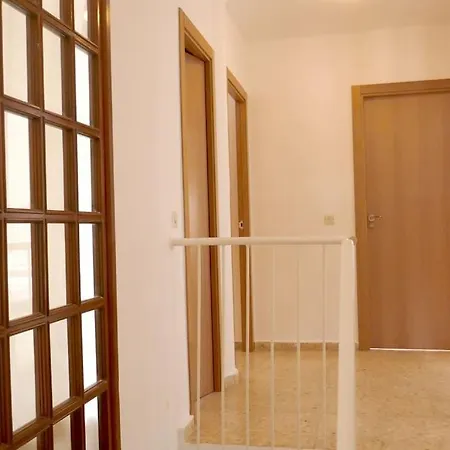 Casa Soleada En Calle Tranquila Holiday home Seville