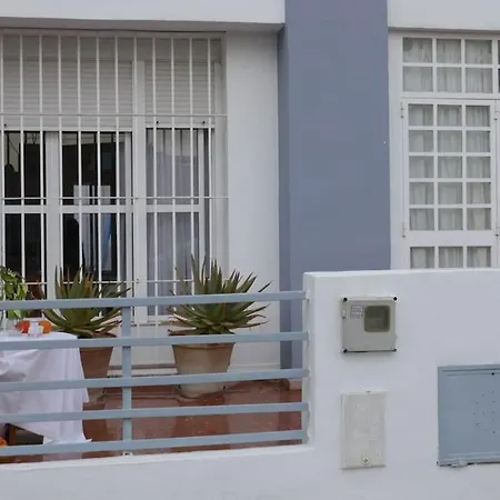 Casa Soleada En Calle Tranquila Holiday home