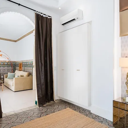 Premium Aft Magdalena Seville