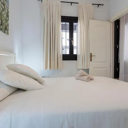 Santa Catalina Patio Andaluz 1 Moderno Апартаменты Севилья