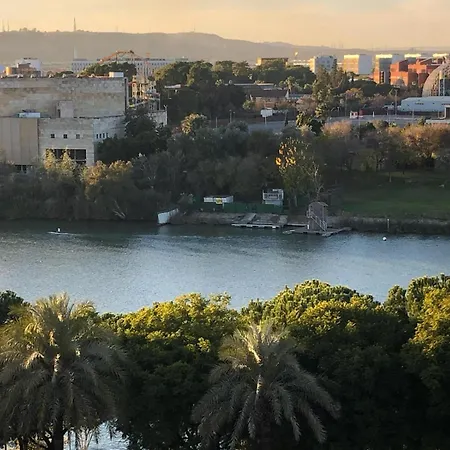 Tu Oasis De Lujo Junto Al Guadalquivir * Seville