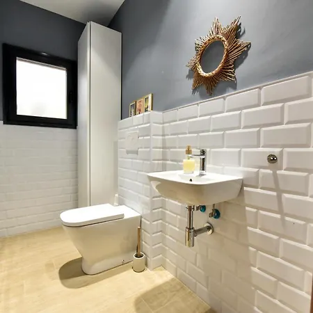 Premium Exclusive Property - The Barber's House *