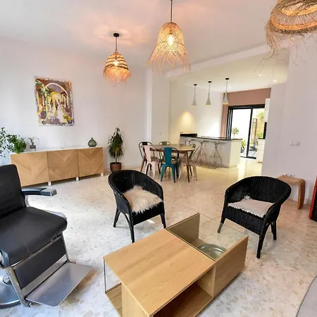 Premium Exclusive Property - The Barber's House