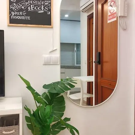 Menendez Pelayo 55 Apartment Seville