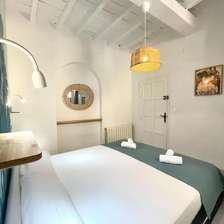 House -rooftop&jacuzzi -stayinseville Villa Seville