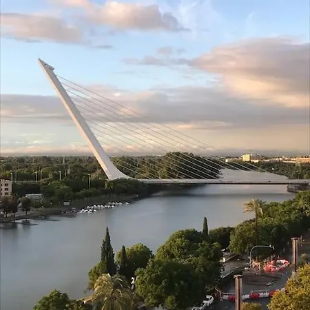 Tu Oasis De Lujo Junto Al Guadalquivir Apartment *