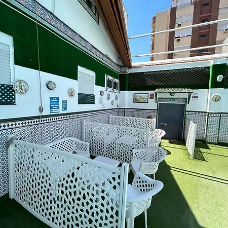 Avenida Andalucia - Solo Adultos *