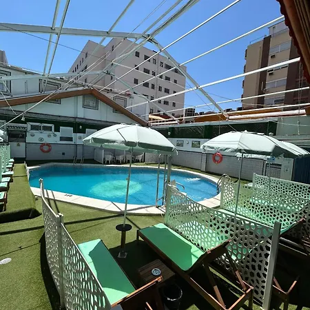 Avenida Andalucia - Solo Adultos Sevilha