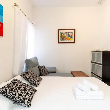 Apartment Malhara *
