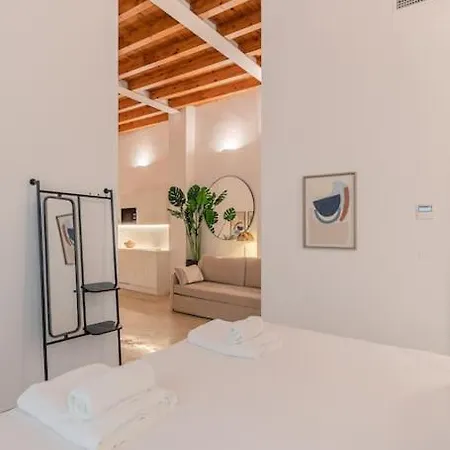 Isg Puerta Jerez 01 Apartment *
