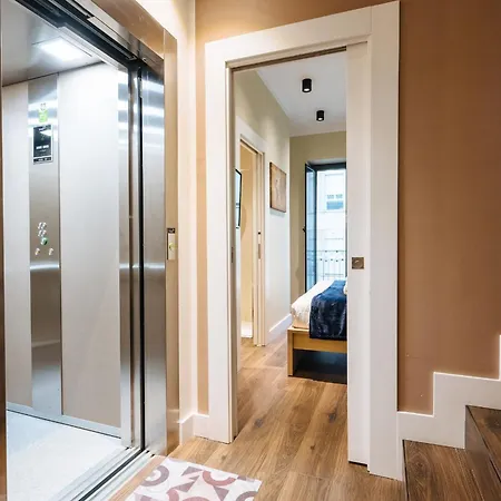 Elegant Duplex 3 Master Bedrooms And Private