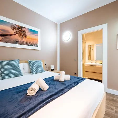 Elegant Duplex 3 Master Bedrooms And Private Apartment *