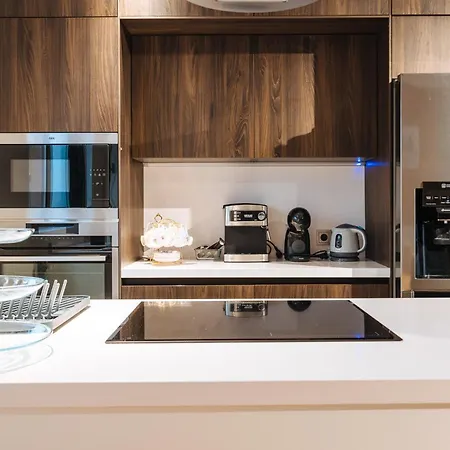 Elegant Duplex 3 Master Bedrooms And Private