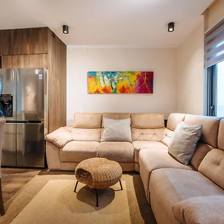 Elegant Duplex 3 Master Bedrooms And Private Appartement *
