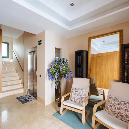 Elegant Duplex 3 Master Bedrooms And Private * Seville