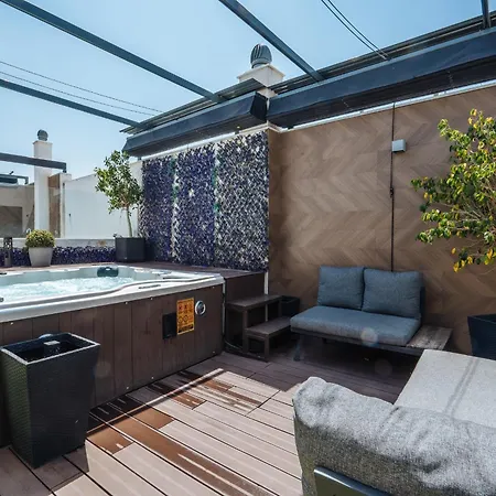Elegant Duplex 3 Master Bedrooms And Private