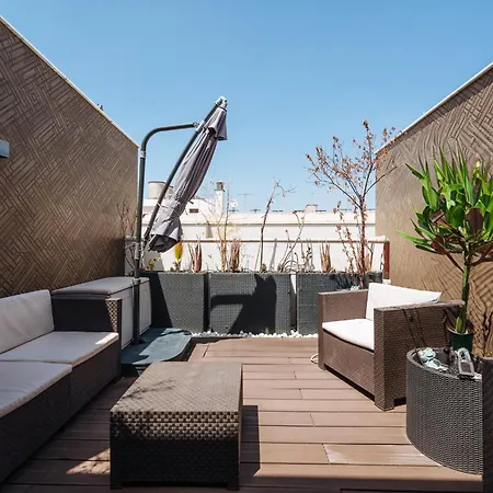 Elegant Duplex 3 Master Bedrooms And Private Apartment