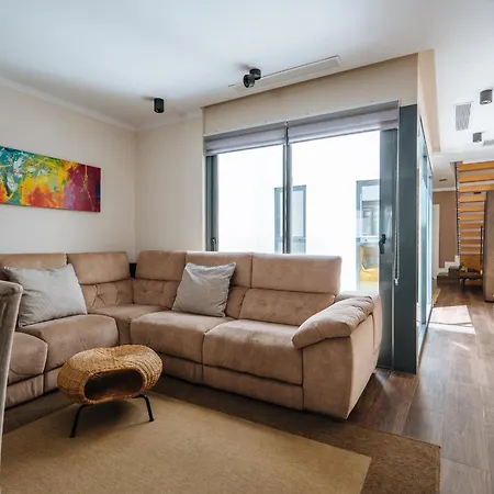 Apartment Elegant Duplex 3 Master Bedrooms And Private