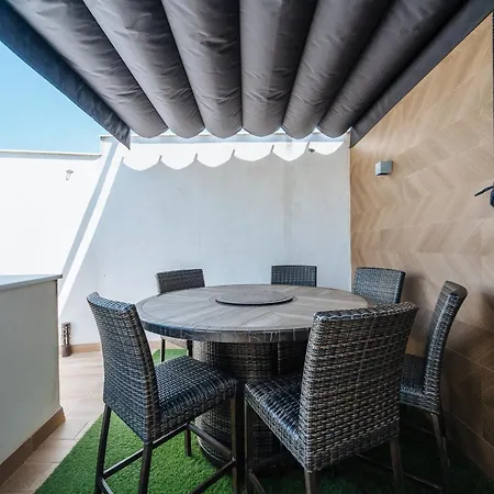 Elegant Duplex 3 Master Bedrooms And Private * Seville