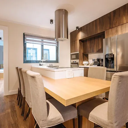 Elegant Duplex 3 Master Bedrooms And Private