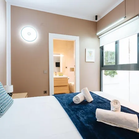 Elegant Duplex 3 Master Bedrooms And Private Apartment *
