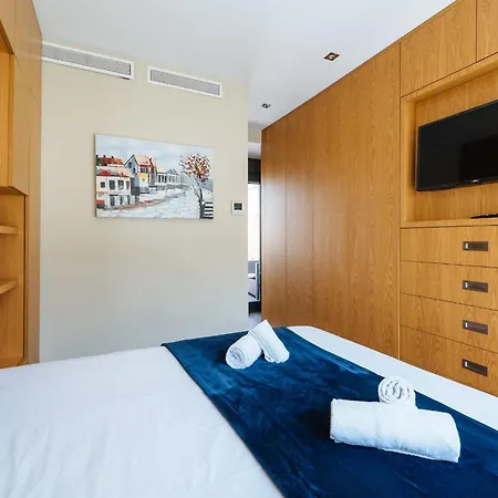 Elegant Duplex 3 Master Bedrooms And Private Seville