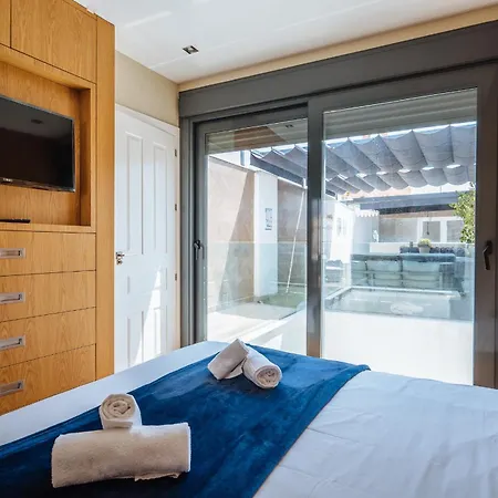 Apartment Elegant Duplex 3 Master Bedrooms And Private