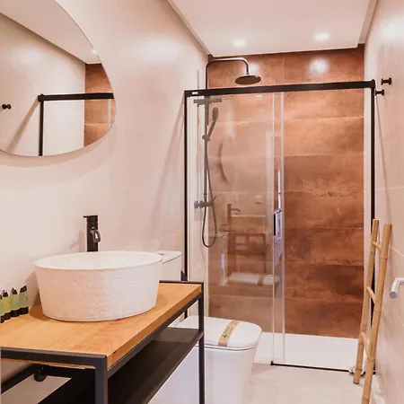 New - Family Next To Duenas Palace Apartment Seville