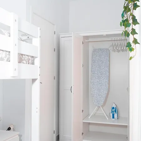 Old Town 3 Bedrooms 2 Bathrooms Wifi Apartment