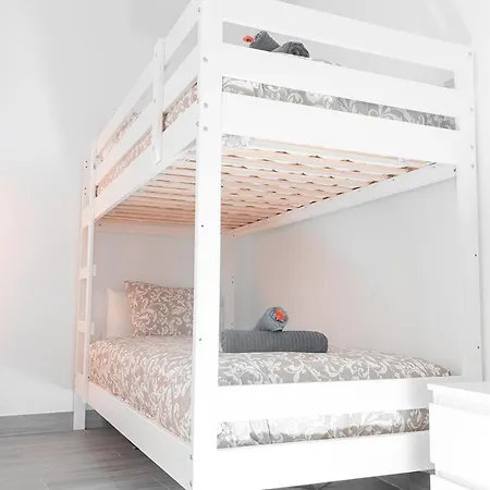 Apartment Old Town 3 Bedrooms 2 Bathrooms Wifi
