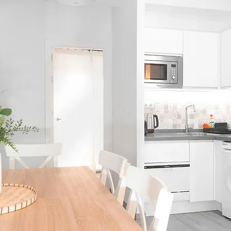 Old Town 3 Bedrooms 2 Bathrooms Wifi Apartment *