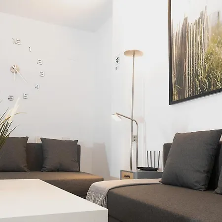 Apartment Old Town 3 Bedrooms 2 Bathrooms Wifi *