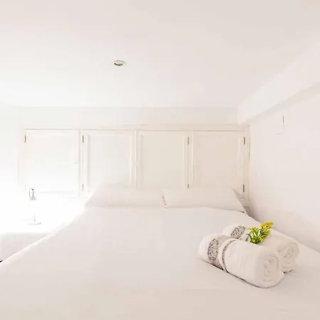 Estudio Espacioso Y Centrico