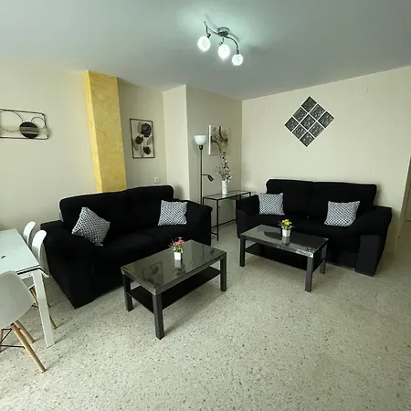 Encanto Trianero Amplio Y Comodo