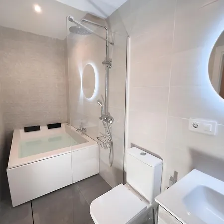 Estudio Con Jacuzzi Privado En El Barrio De Triana *