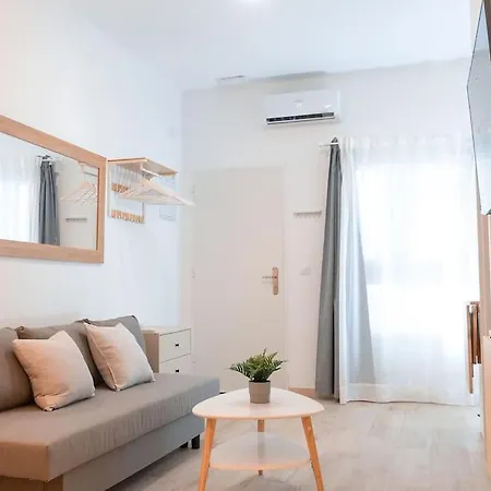 Apartment Acogedor Estudio En Triana Con Jacuzzi Y Wifi Seville