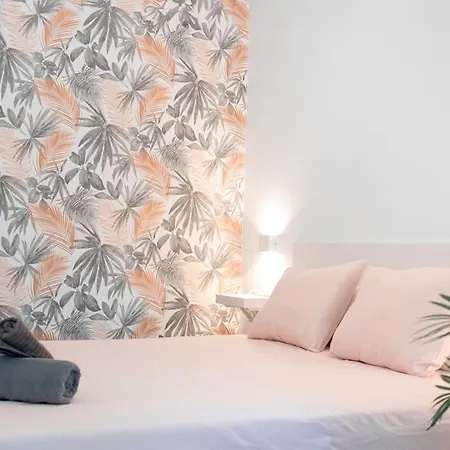 Acogedor Estudio En Triana Con Jacuzzi Y Wifi