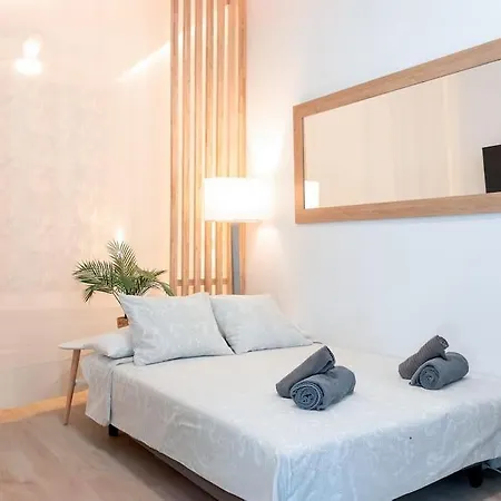 Acogedor Estudio En Triana Con Jacuzzi Y Wifi Seville